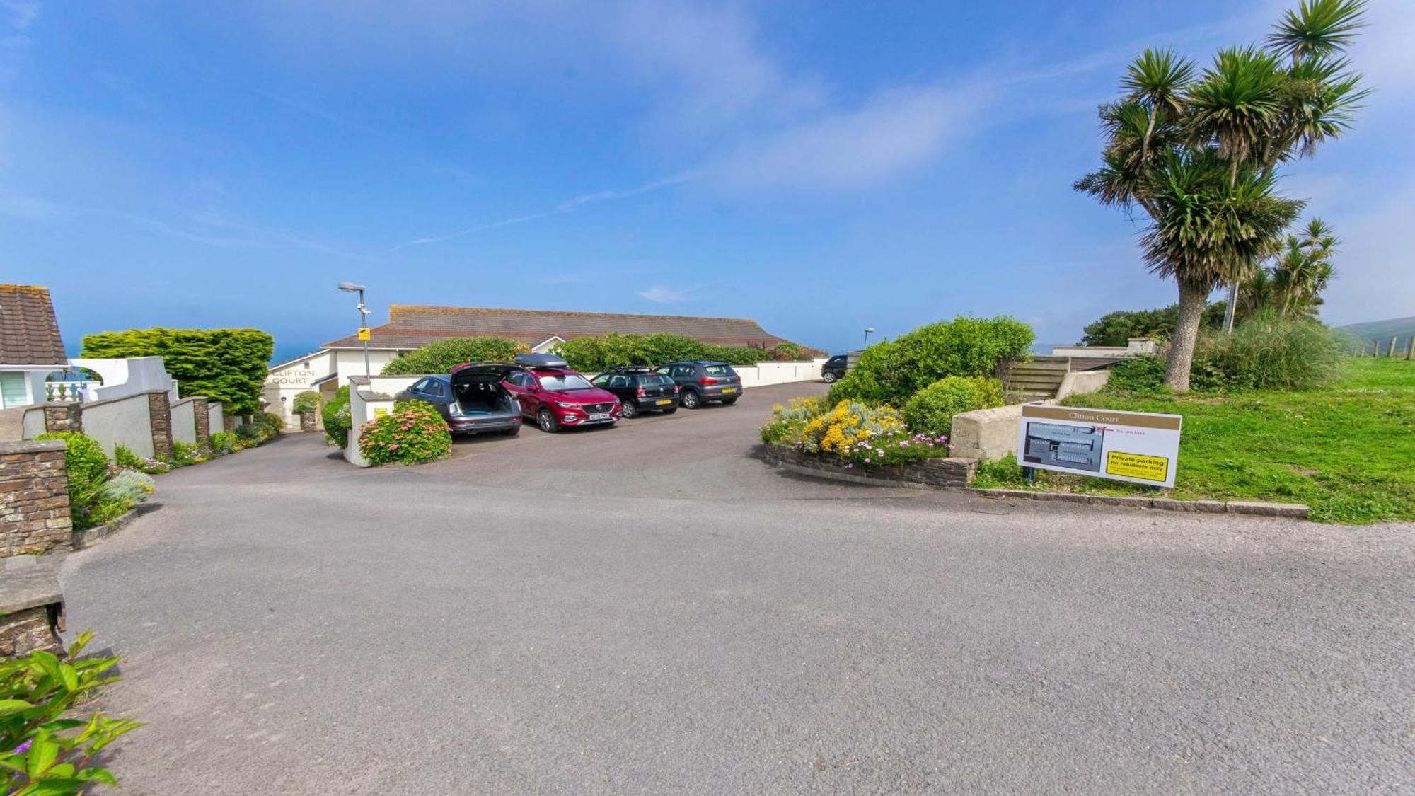 Appartement Clifton Court Apt 16 With Indoor Heated Pool & Sea Views à Croyde Extérieur photo